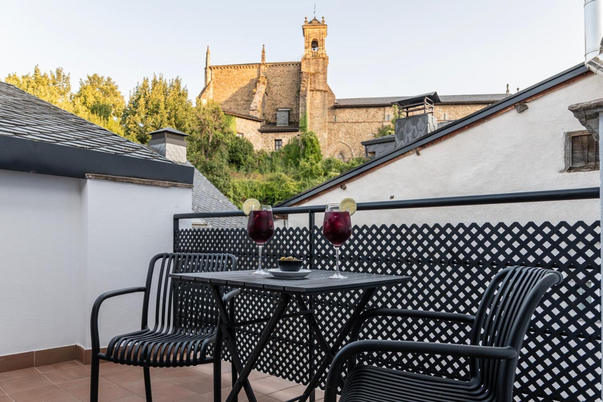 Hotel & Restaurante El Casino Villafranca Del Bierzo Exterior photo